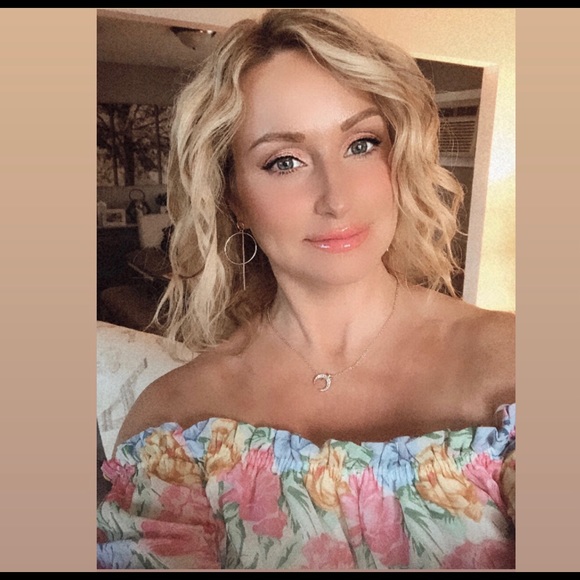 Meet your Posher, Jennifer - Picture 6 of 8